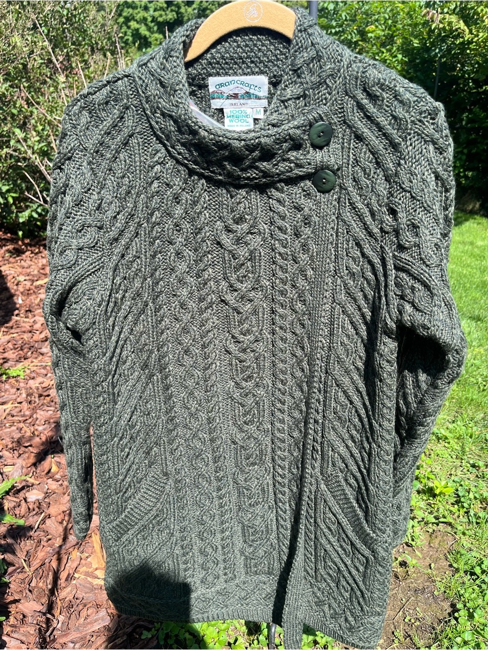 Aran Crafts Navy 💯 Merino
Wool. Ireland. Sweater Coat / Cardigan. Size M NEW.